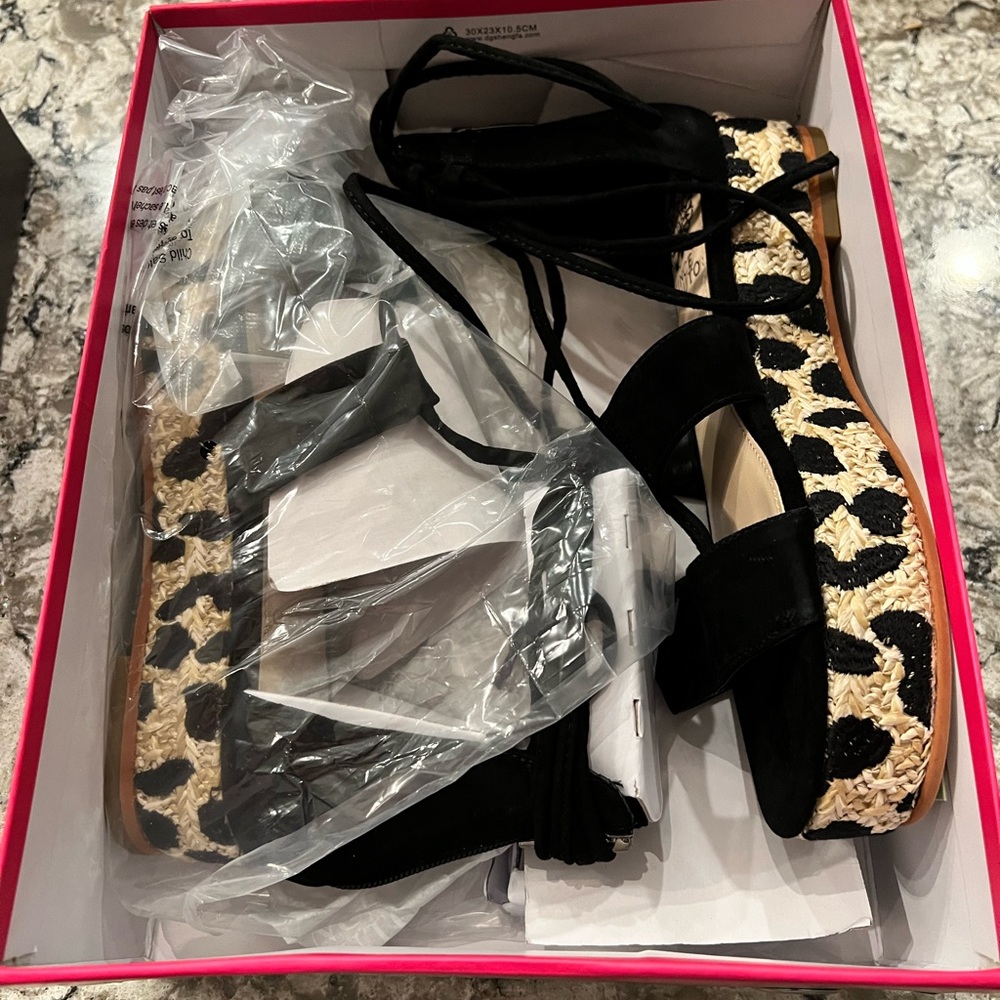 VINCE CAMUTO Animal Print KELLA ESPADRILLE Platforms, New!  8 1/2M NWT